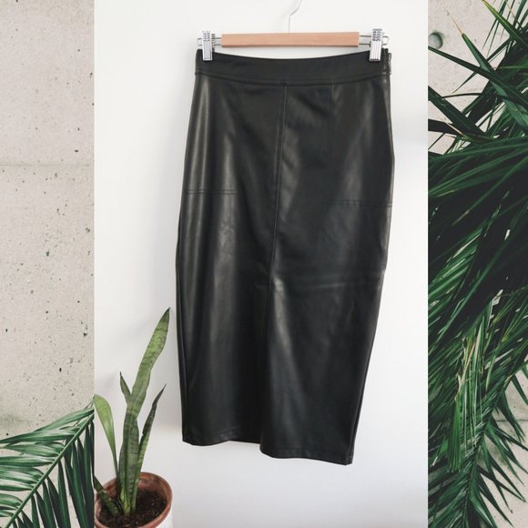 Le Château Faux Leather Skirt - Picture 1 of 11